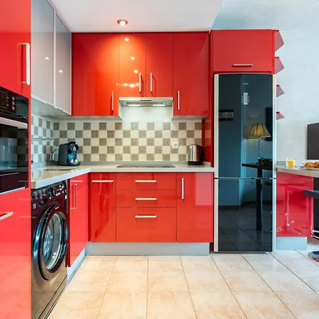 Benalbeach Bliss Seafront Retreat With Balcony Apartment